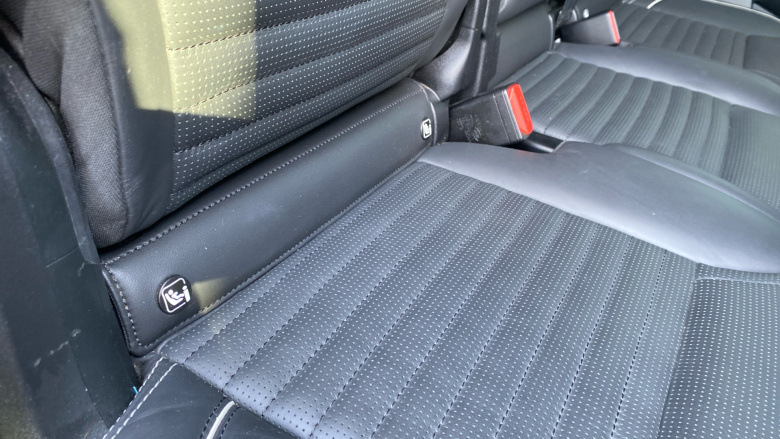 Land Rover Discovery 3.0 D300 R-Dynamic HSE 5dr Auto Diesel Station Wagon